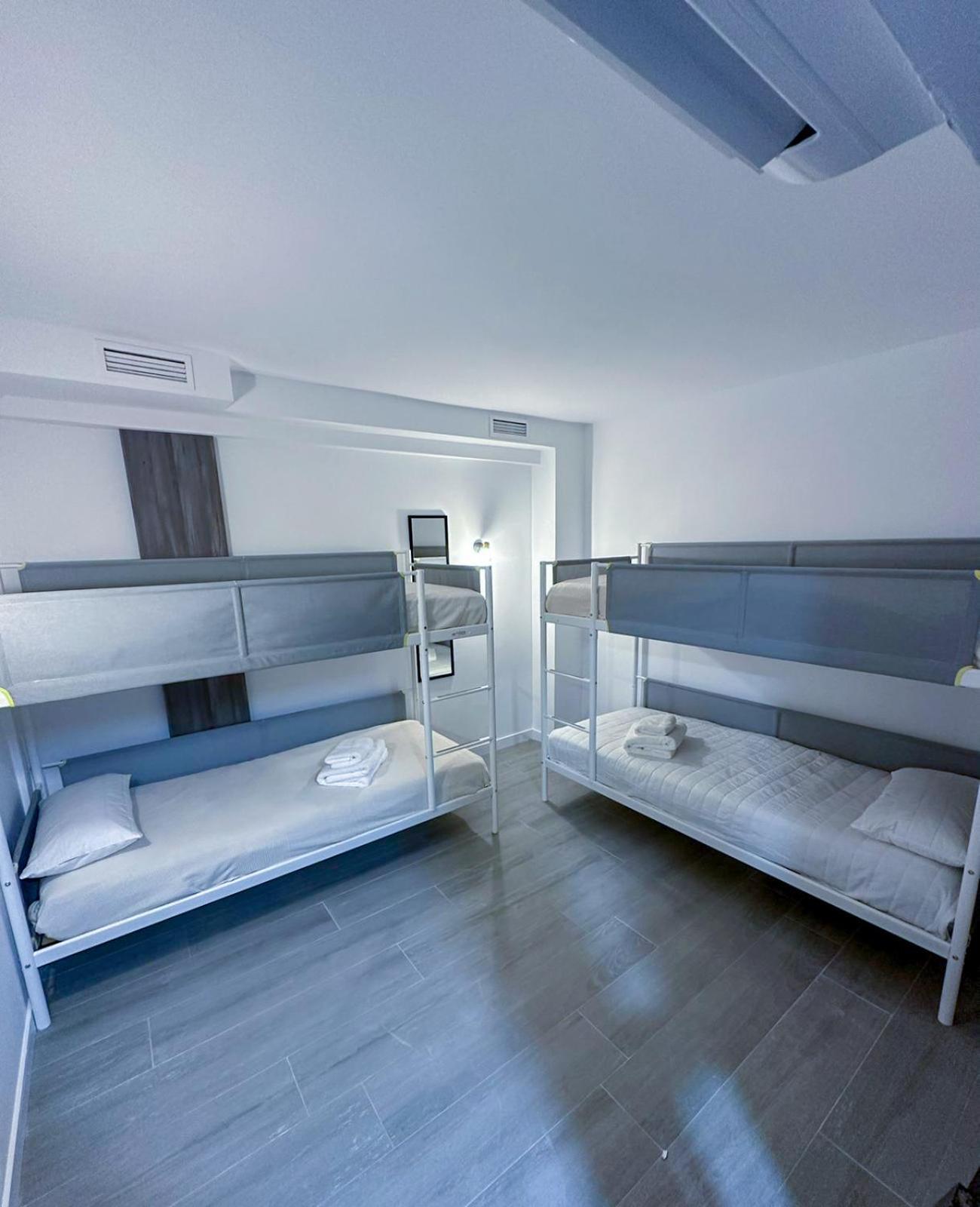 Zur Boutique Hostel Fuengirola Esterno foto