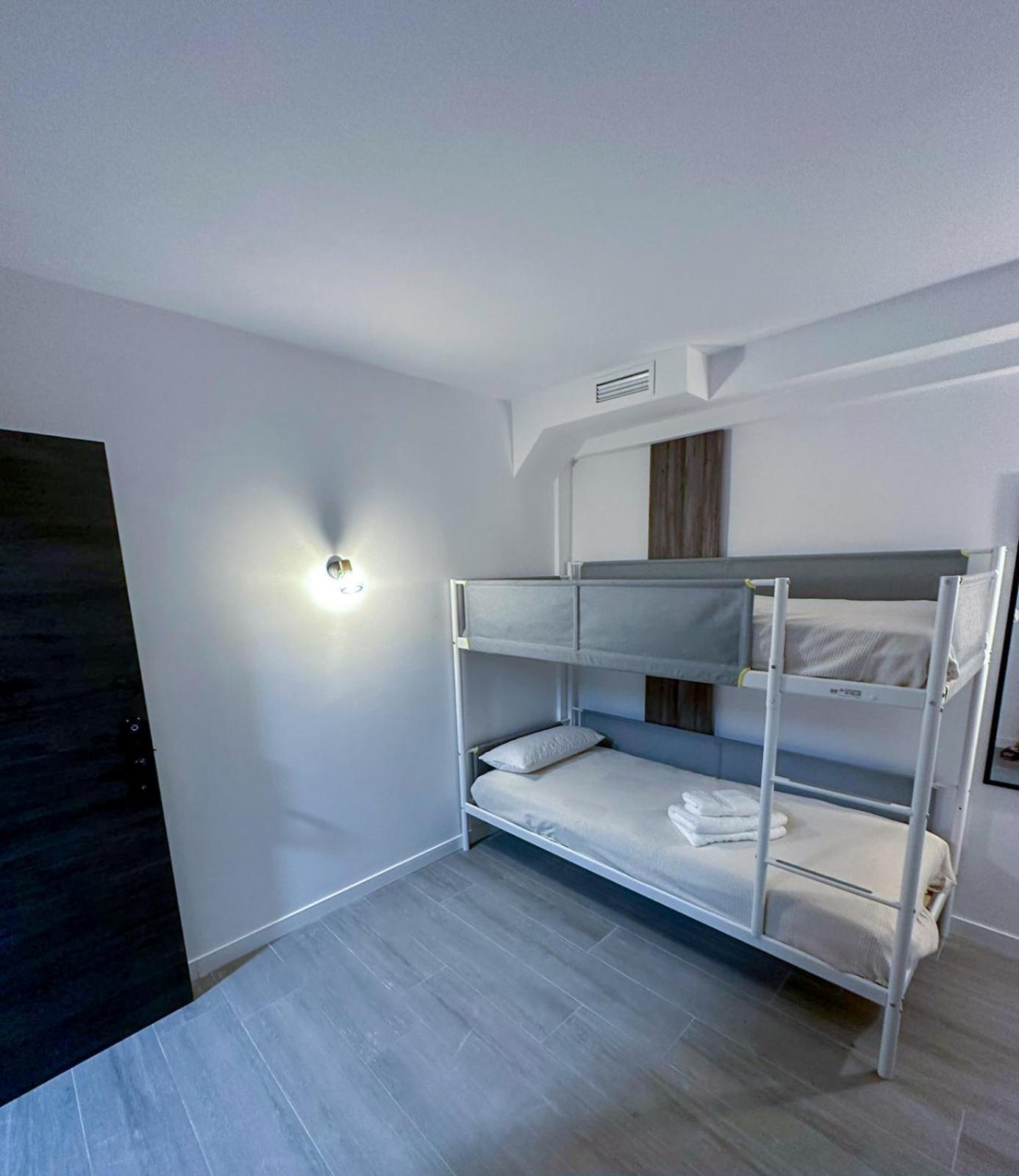 Zur Boutique Hostel Fuengirola Esterno foto